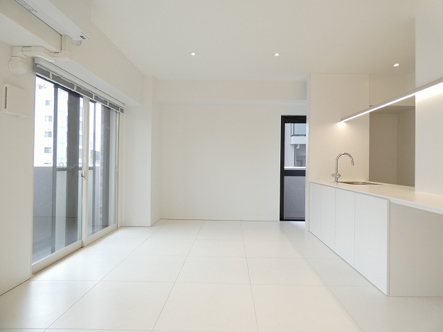 居室・リビング　内観1