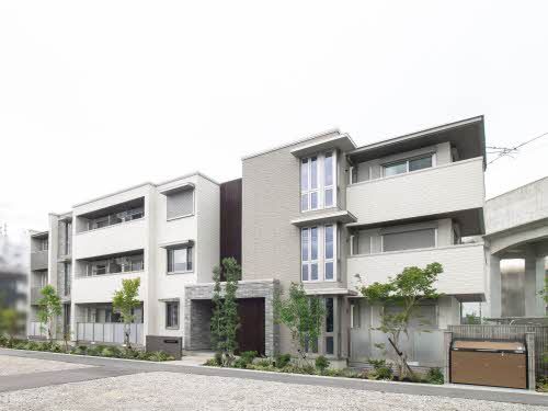 建物外観　３階建てべレオです。無料ＷｉＦｉ搭載物件。エレベータもつい…