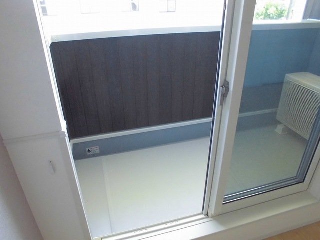 バルコニー　開放的で明るい空間を演出してくれるバルコニーです