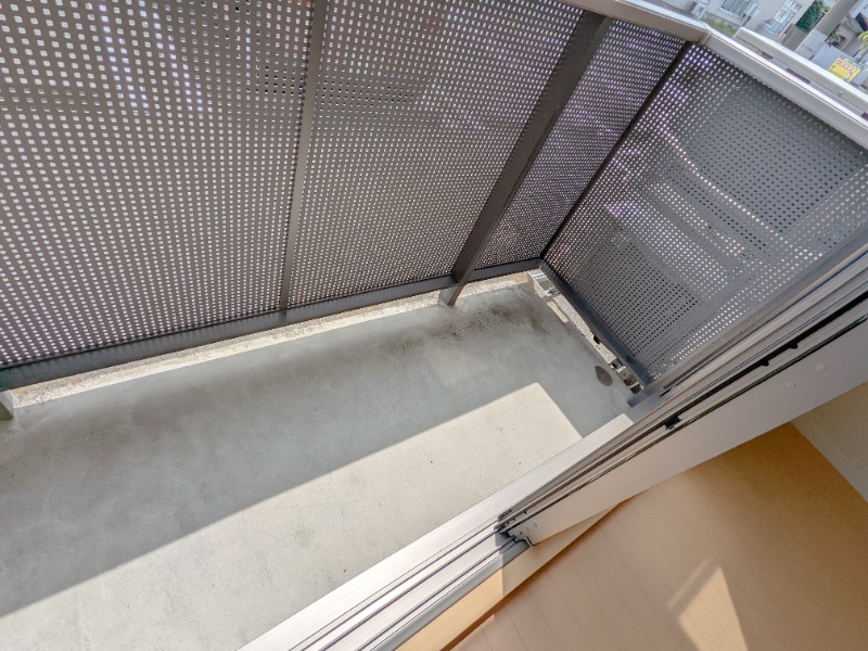 バルコニー　図面と現状に相違がある場合には現状を優先