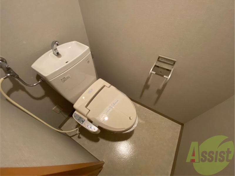 トイレ　ウォシュレット機能がついたトイレ。安心して使用できますね。