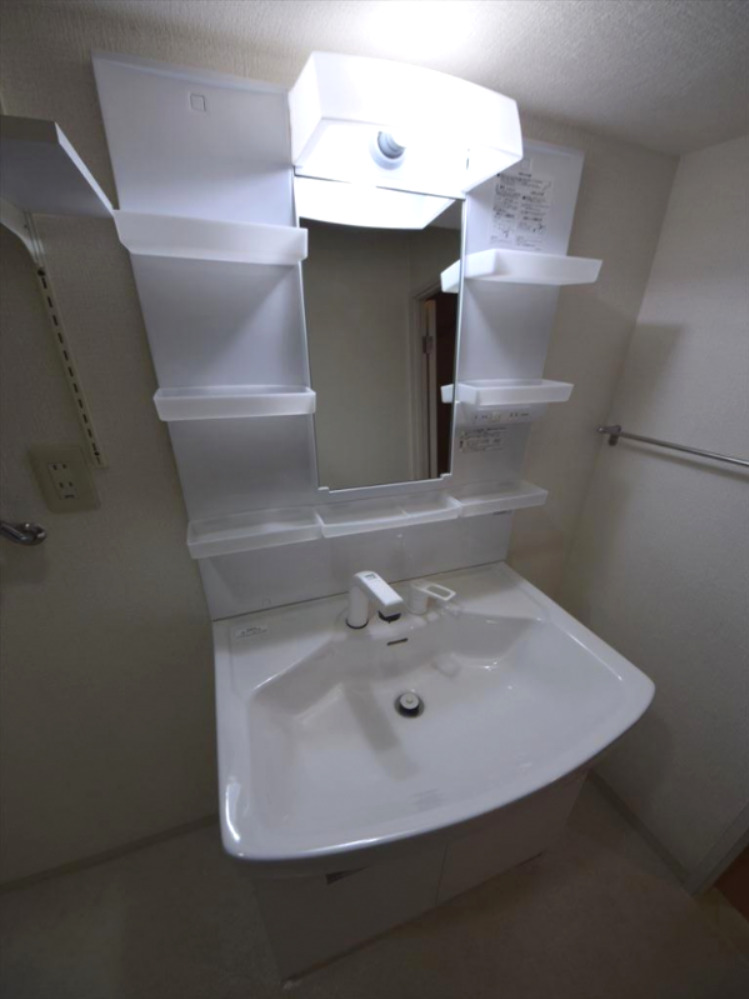 洗面設備　アプリコ　独立洗面台