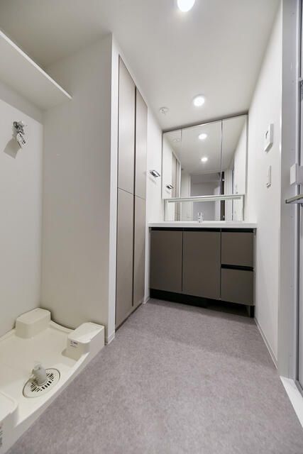 洗面設備　写真は同タイプ住居です。