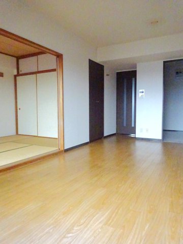 居室・リビング　＊イメージです／同タイプのお部屋です