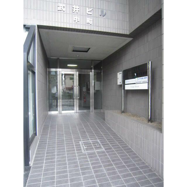 エントランス　現況優先