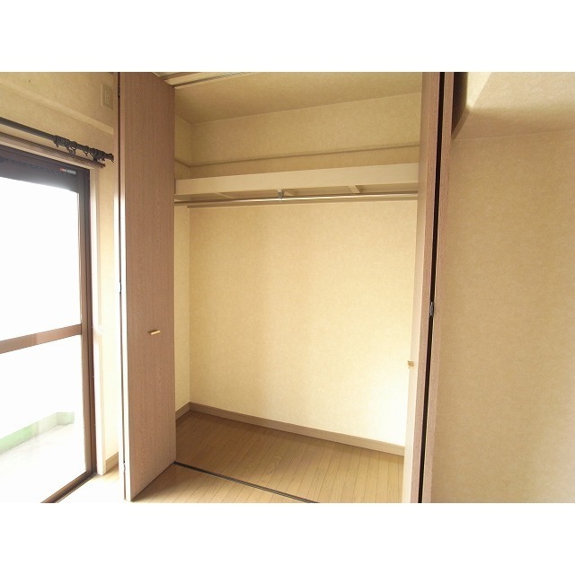 収納　クローゼット１