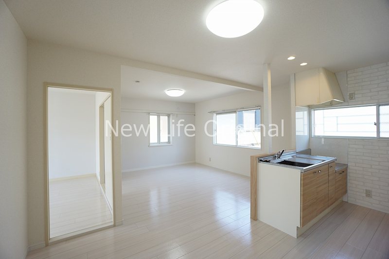 居室・リビング　広々とした14.8帖リビングです☆