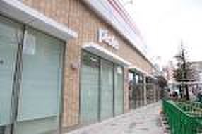 ショッピングセンター　ピオレ明石（ショッピングセンター）まで280m