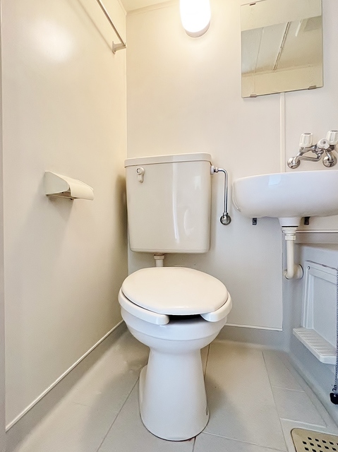 トイレ　トイレ