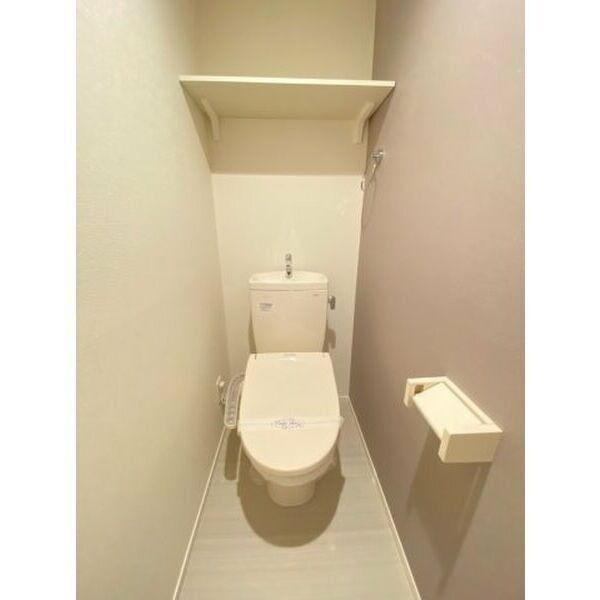 トイレ　同シリーズの写真です。