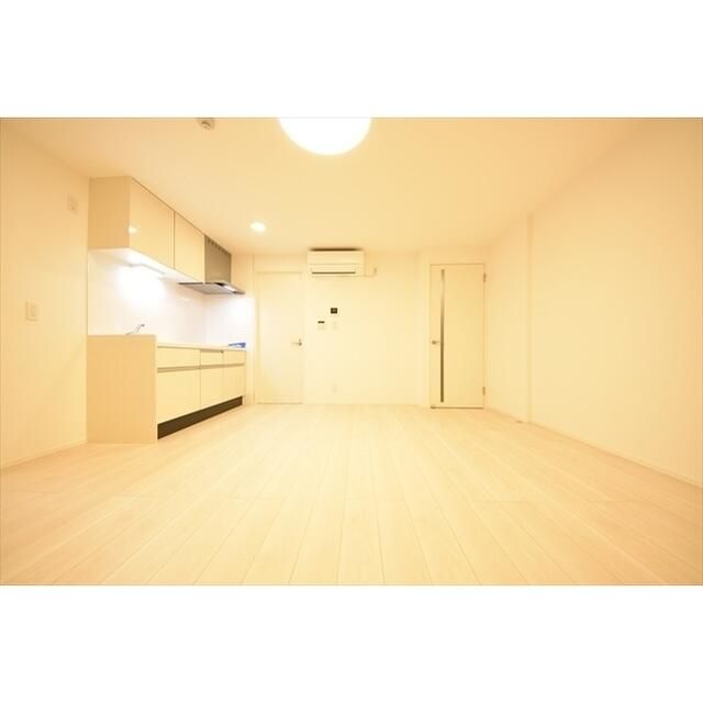 居室・リビング　☆明るい洋室☆