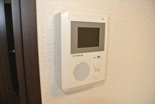 セキュリティ　モニター付きインターホン