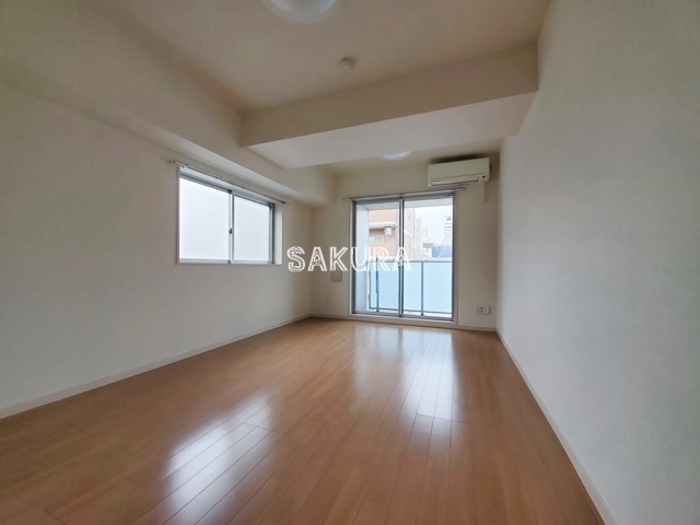 居室・リビング　使いやすい形の為、レイアウトを楽しめます♪