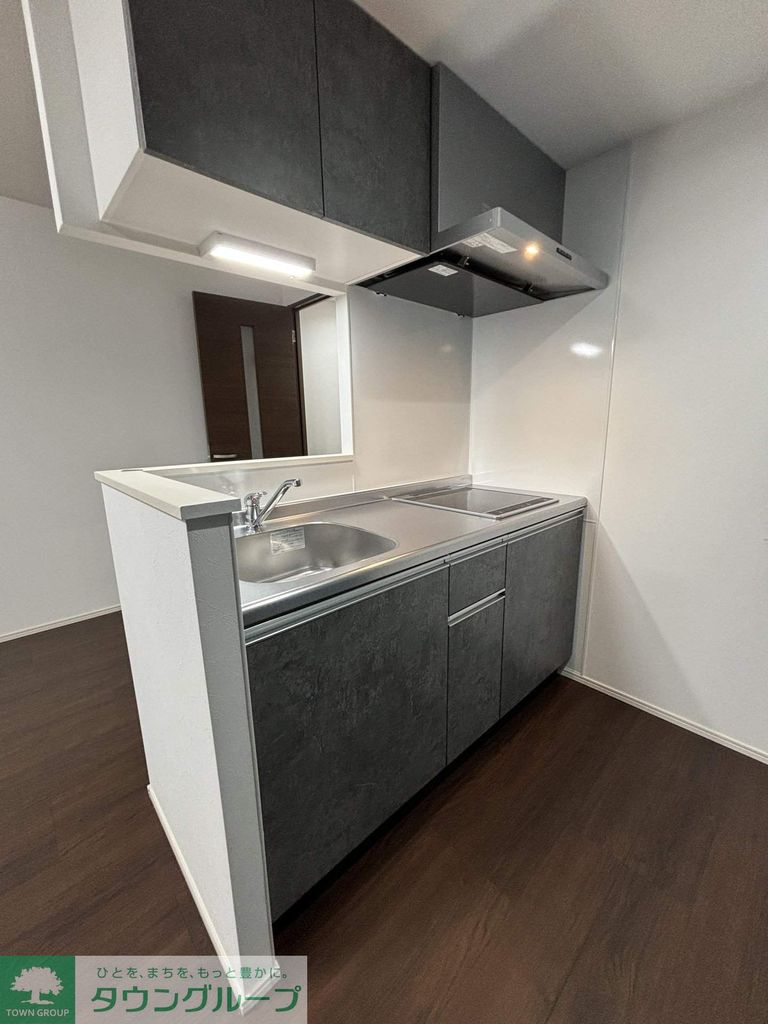 キッチン　玄関