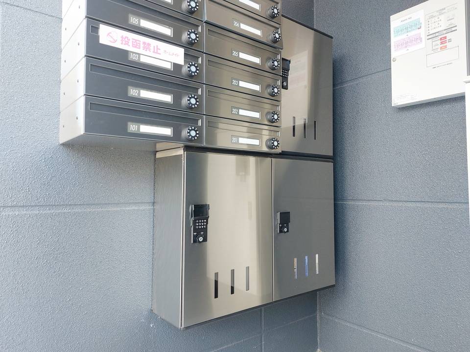 エントランス　宅配ボックス