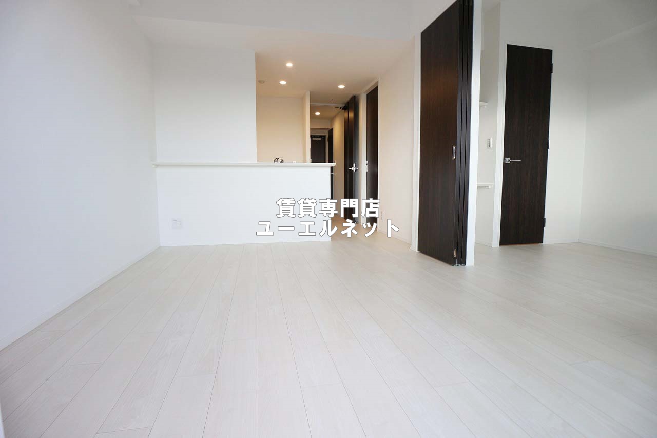 居室・リビング　ゆったりとくつろげる、落ち着きのある居室空間です