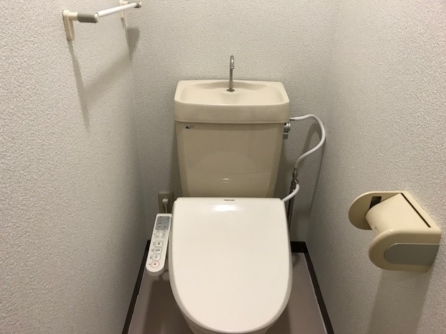 トイレ　302号の写真です