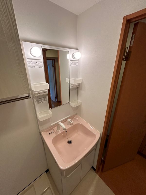 洗面設備　※別号室同一間取り・参照写真