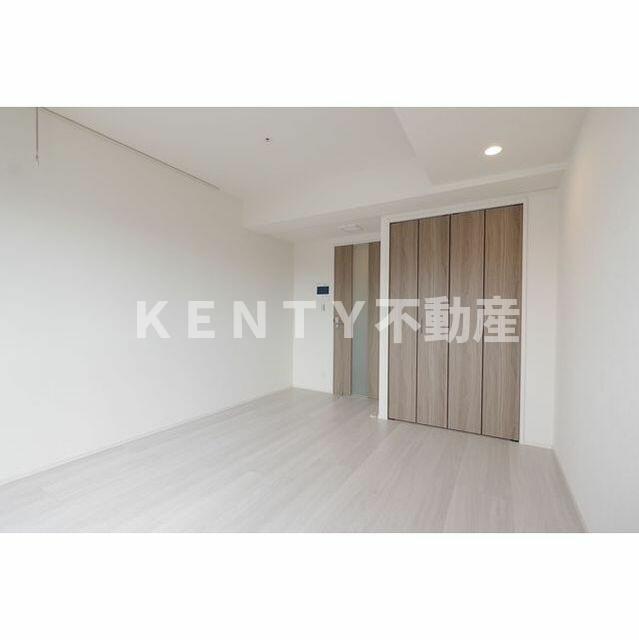 その他部屋・スペース　広くて明るい寝室