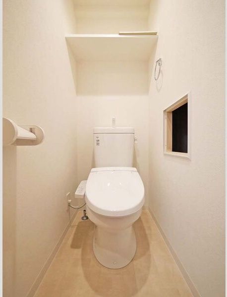 トイレ　同シリーズの内装写真となります