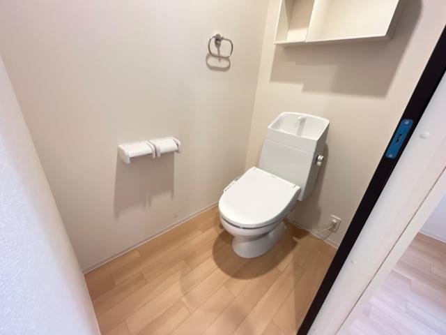 トイレ　トイレ