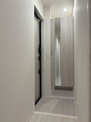 玄関　※同タイプの写真です。