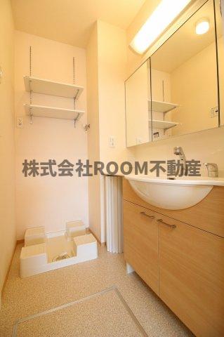 洗面設備　広い洗面スペース