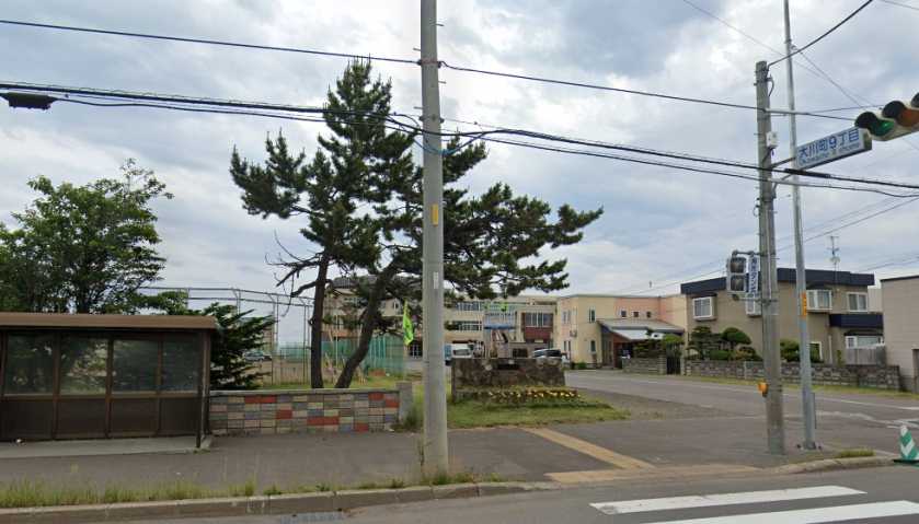 小学校　余市町立大川小学校（小学校）まで650m