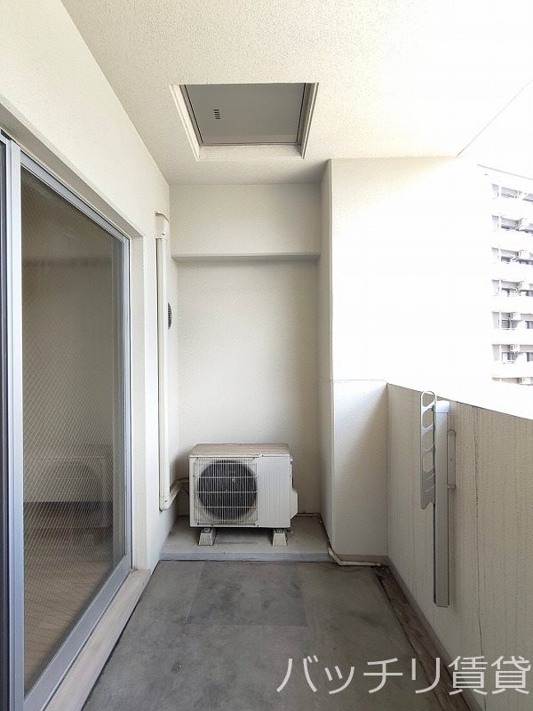 バルコニー　別号室写真の為、現況を優先致します。