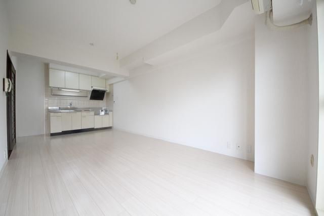 居室・リビング　※同建物　同タイプ間取り設備施工例　現況優先