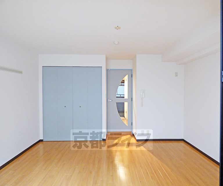 居室・リビング　綺麗な室内です。