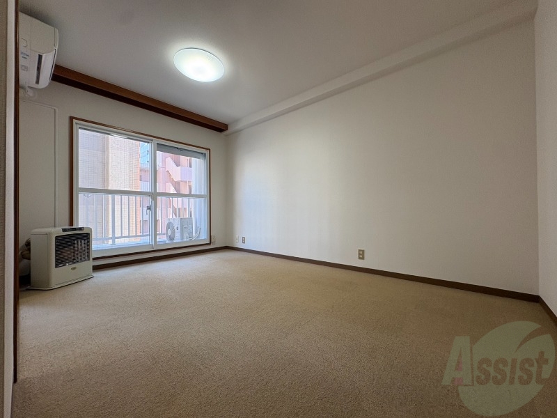 居室・リビング　広々としたリビングですね。使い勝手がよさそうですね！