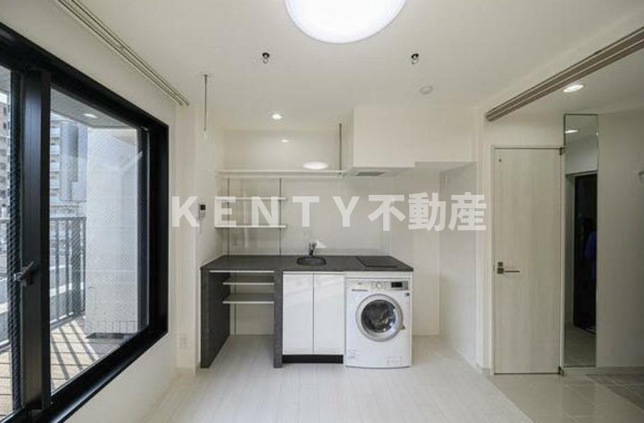 居室・リビング　こちらの居間で趣味の時間をお楽しみください