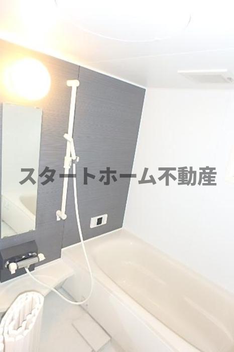 バス・シャワールーム　きれいなお風呂です