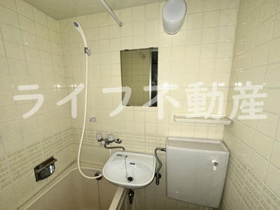 洗面設備　使いやすい洗面所です