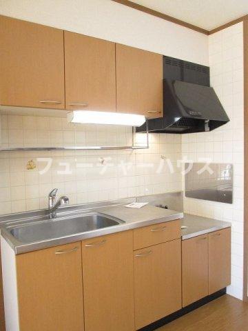 キッチン　コンパクトなキッチンで掃除もラクラク