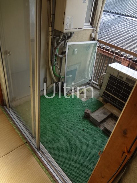 バルコニー　別部屋のお写真です。ご参考までに！