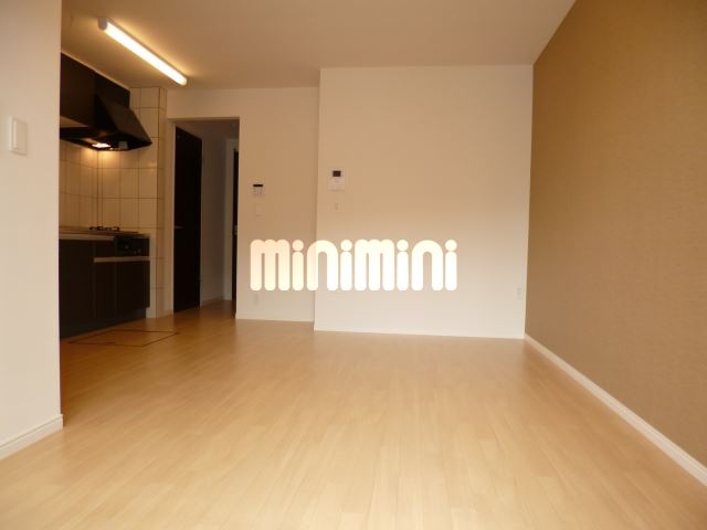 居室・リビング　リビングは広々１０．３帖。