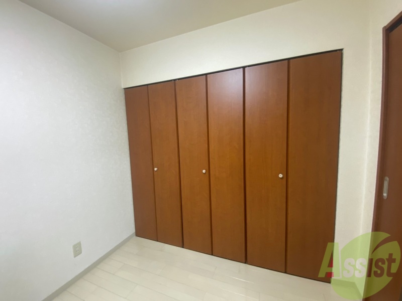 収納　寝室の収納です。部屋がすっきり片付きます。