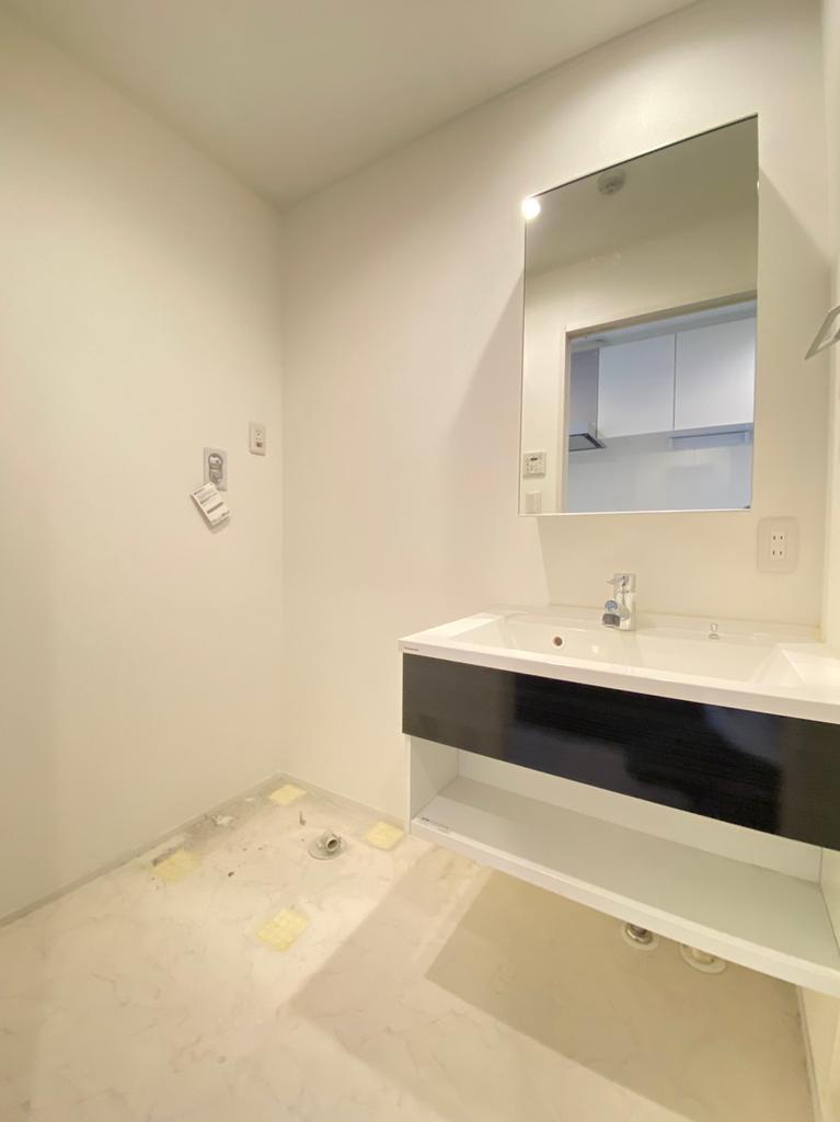 洗面設備　※別部屋の参考写真です。