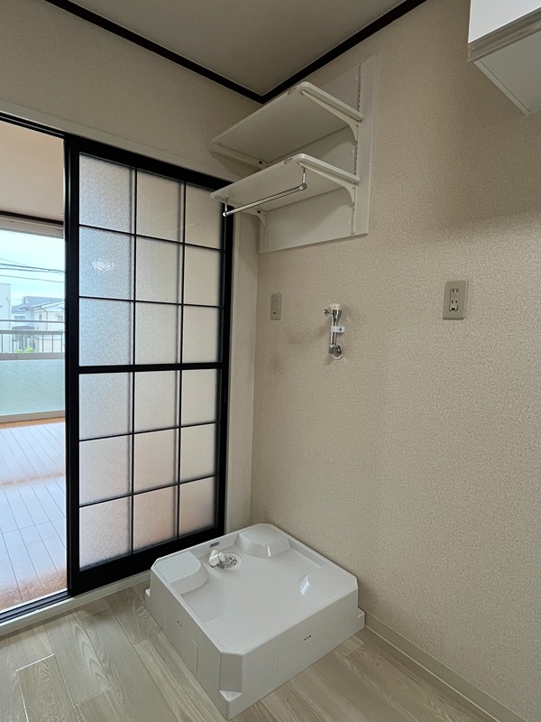 その他　洗濯機置き場・可動棚