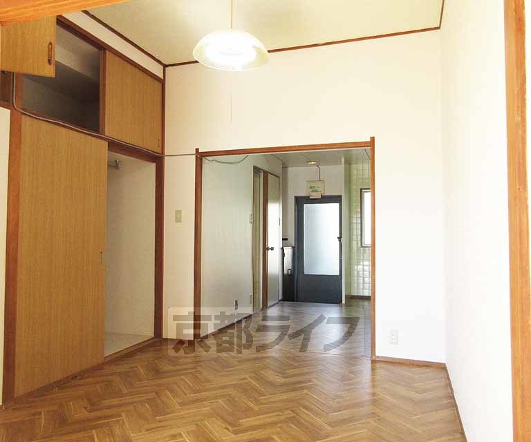 居室・リビング　広々としたお部屋です！