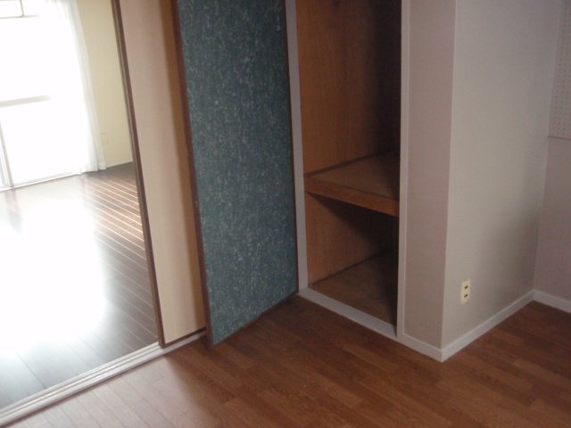 収納　写真は別号室のものです。