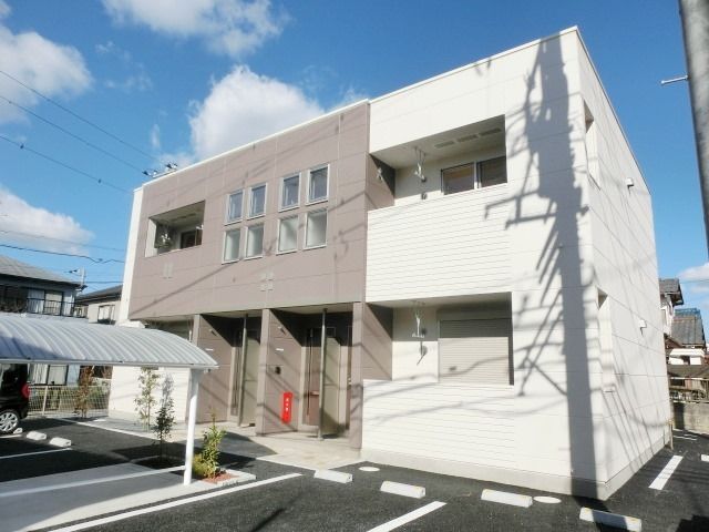 建物外観　全室角部屋です！