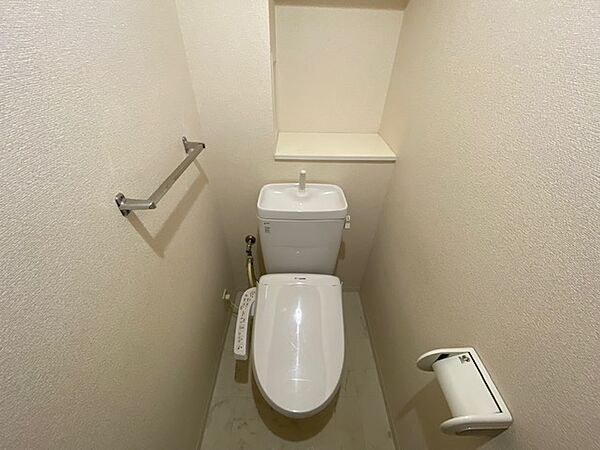 トイレ　※別部屋の参考写真です。