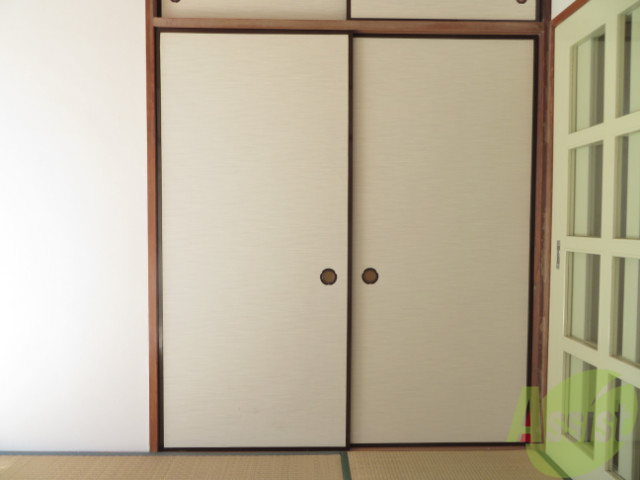 収納　押入れがあるので荷物が多い方でも安心ですね。