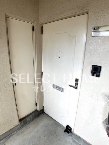 玄関　落ち着いた玄関です