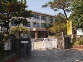 小学校　福岡市立西戸崎小学校（小学校）まで1277m