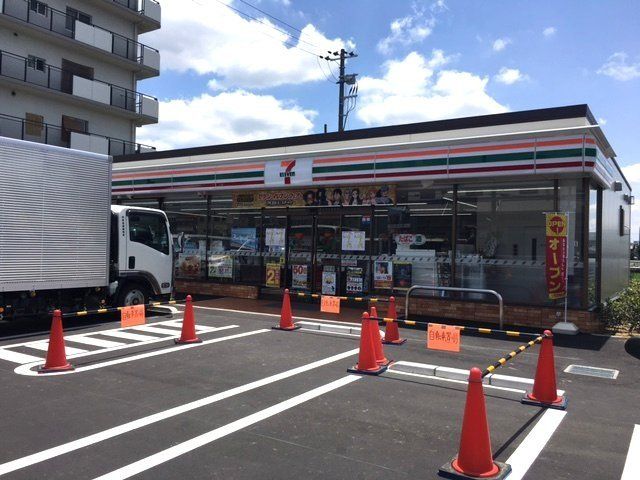 コンビニ　セブンイレブン東大阪若江北町2丁目店（コンビニ）まで358m