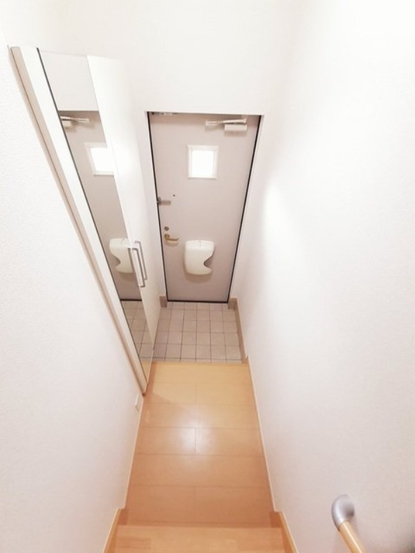 玄関　図面と現状に相違がある場合には現状を優先